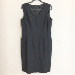 Arthur Levine Tahari pencil dress with belt hole